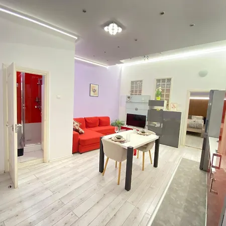 Apartment Center Perfect Location